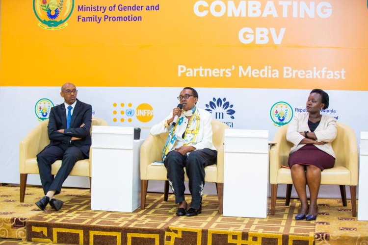 Itangazamakuru riratungwa agatoki guhoza abandi ku nkeke