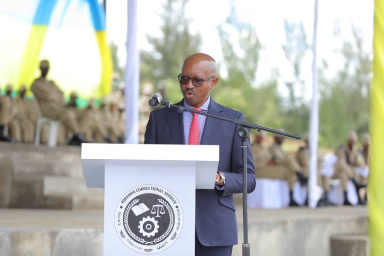 Ntimuzarye Ruswa cyangwa ngo mutorokeshe Abagororwa"Minisitiri Gasana"