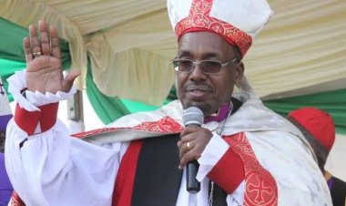 Musenyeri yasabye leta ko yamuha ikibari  agasengera imvura ikagwa