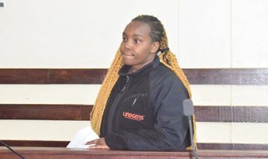 Yatawe muriyombi azira guparika imodoka hagati mu muhanda akajya gutanga akabizu