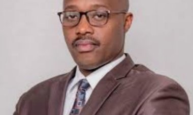 Mayor Rubingisa yemereye Perezida Kagame ko ari indangare