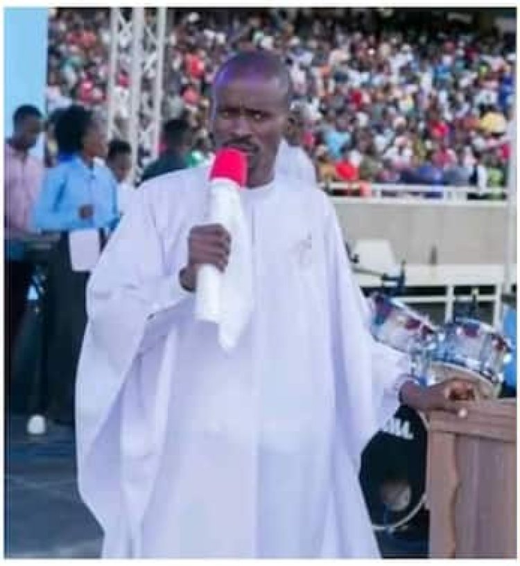 "Ntabwo bagukunda" Pasiteri yahanuriye umukuru w'igihugu