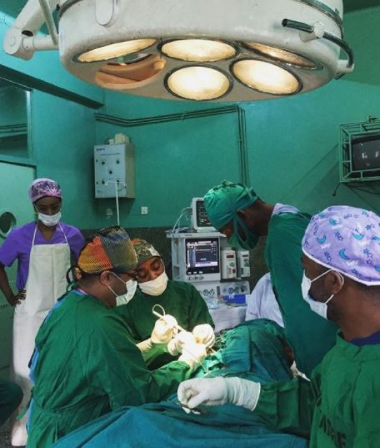 Aba Dr batatu birukanywe burundu  mu kazi bazira kurangarana umubyeyi kugeza apfuye