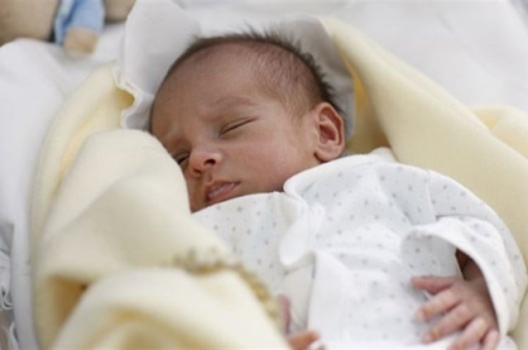 Yibye Uruhinja abeshya Umugabo we ko yabyaye