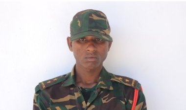 Lieutenant  w'ikiwani witwa Emmanuel yatawe muriyombi na Polisi