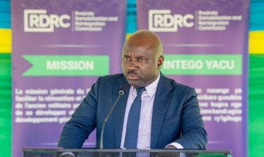 Guverineri w'Amajyaruguru yasabye abakiri mu Mashyamba kurambika intwaro hasi bagataha