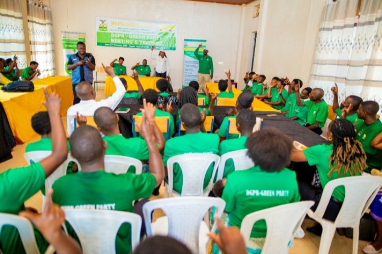 Harateganywa  amahugurwa y'aborozi yo kujya bikorera ibiryo by'amatungo