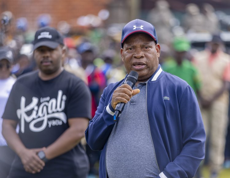 Nitwishyira hamwe ntawe uzatumeneramo- Perezida wa Sena Dr Kalinda