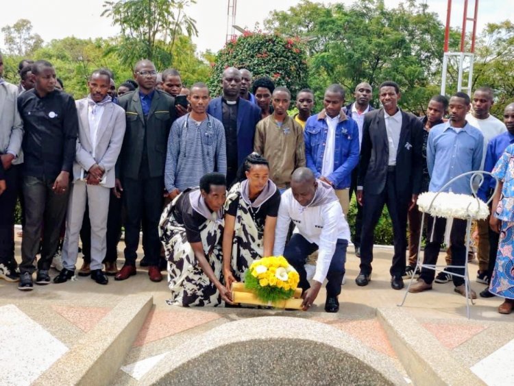 Burera: Amatsinda abiri yasuye inzibutso za Kigali na Nyabihu