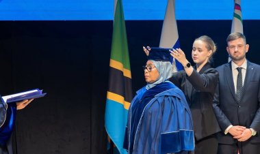 Perezida Samia yahawe impamyabunyi y'ikirenga y'Icyubahiro