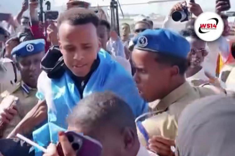 Mwamuzi Artan Apokelewa Kishujaa Somalia